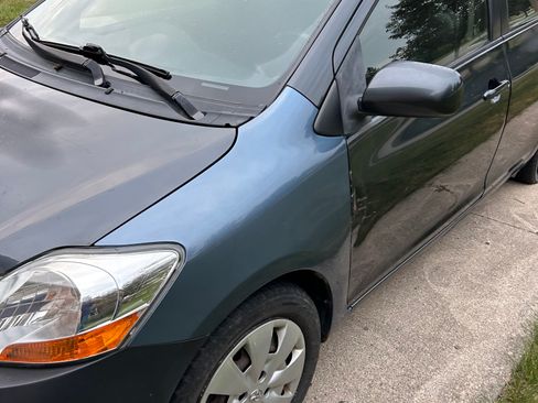 Used 2010 Toyota Yaris Sedan image 4