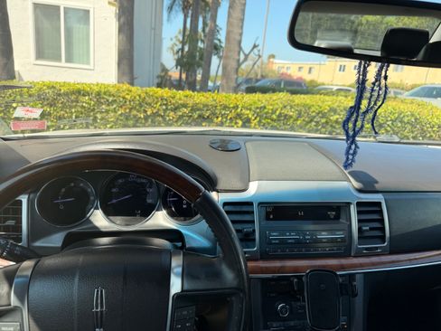 Used 2012 Lincoln MKZ image 6