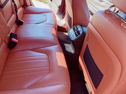 Used 2015 Maserati Ghibli image 26