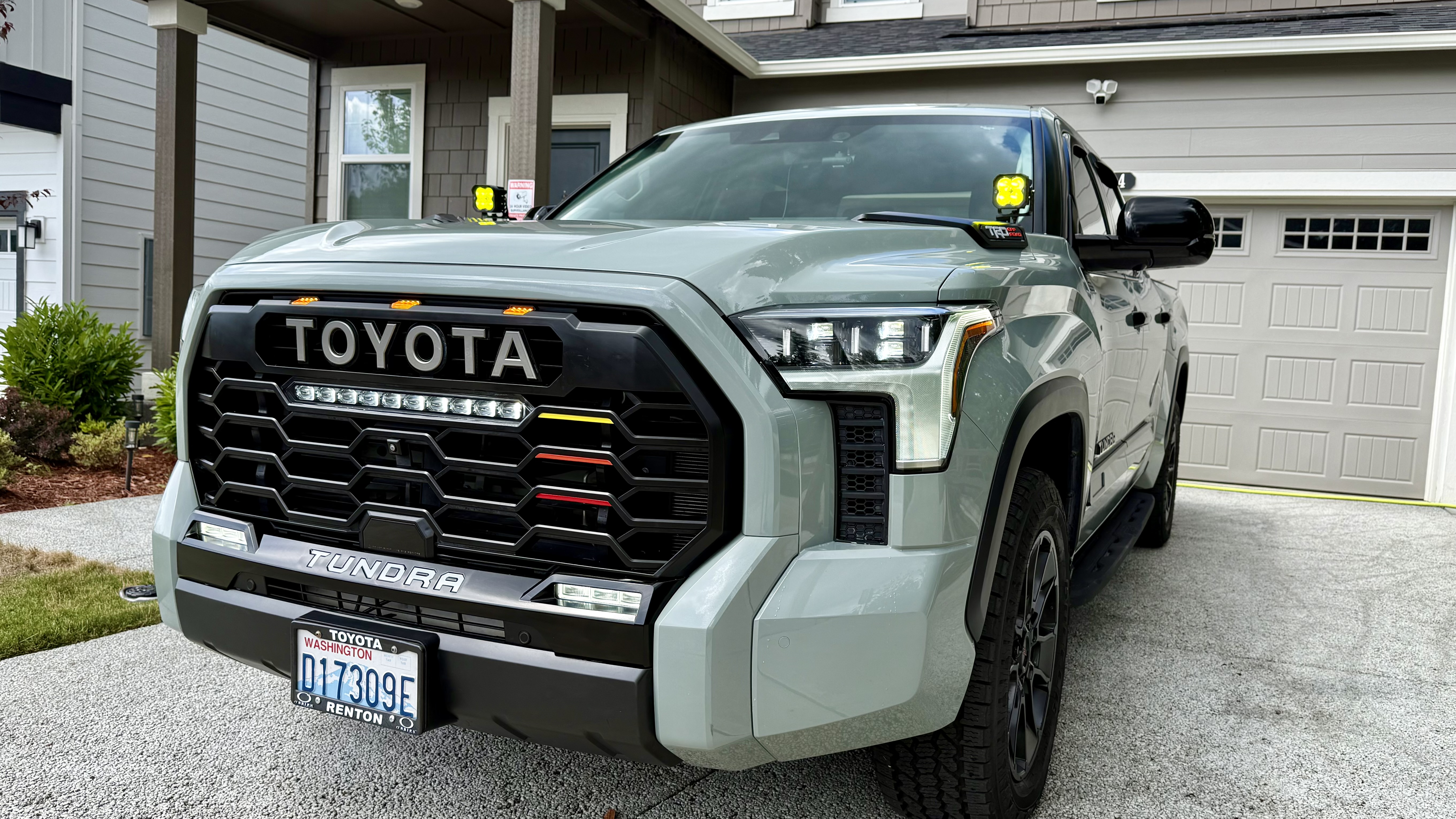 Used 2024 Toyota Tundra Limited w/ TRD Off-Road Package AWD/4WD image 1
