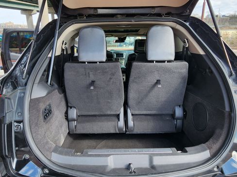 Used 2011 Lincoln MKT AWD w/ 101A Rapid Spec Order Code image 19