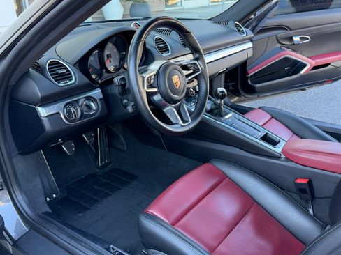 Used 2019 Porsche 718 Cayman S image 21