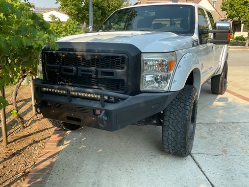 Used 2016 Ford F250 Lariat w/ Lariat Ultimate Package image 4