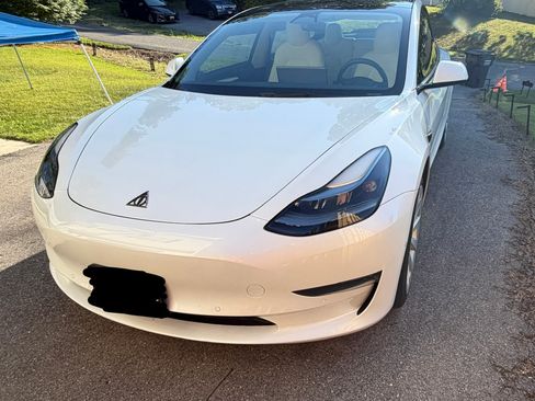 Used 2022 Tesla Model 3 Long Range AWD/4WD image 1
