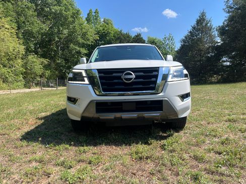 Used 2021 Nissan Armada SL w/ Captain's Chairs Package AWD/4WD image 13