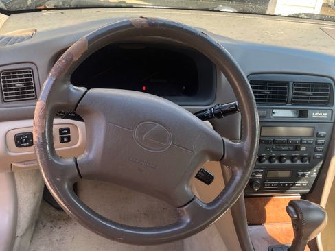 Used 1999 Lexus ES 330 FWD image 14