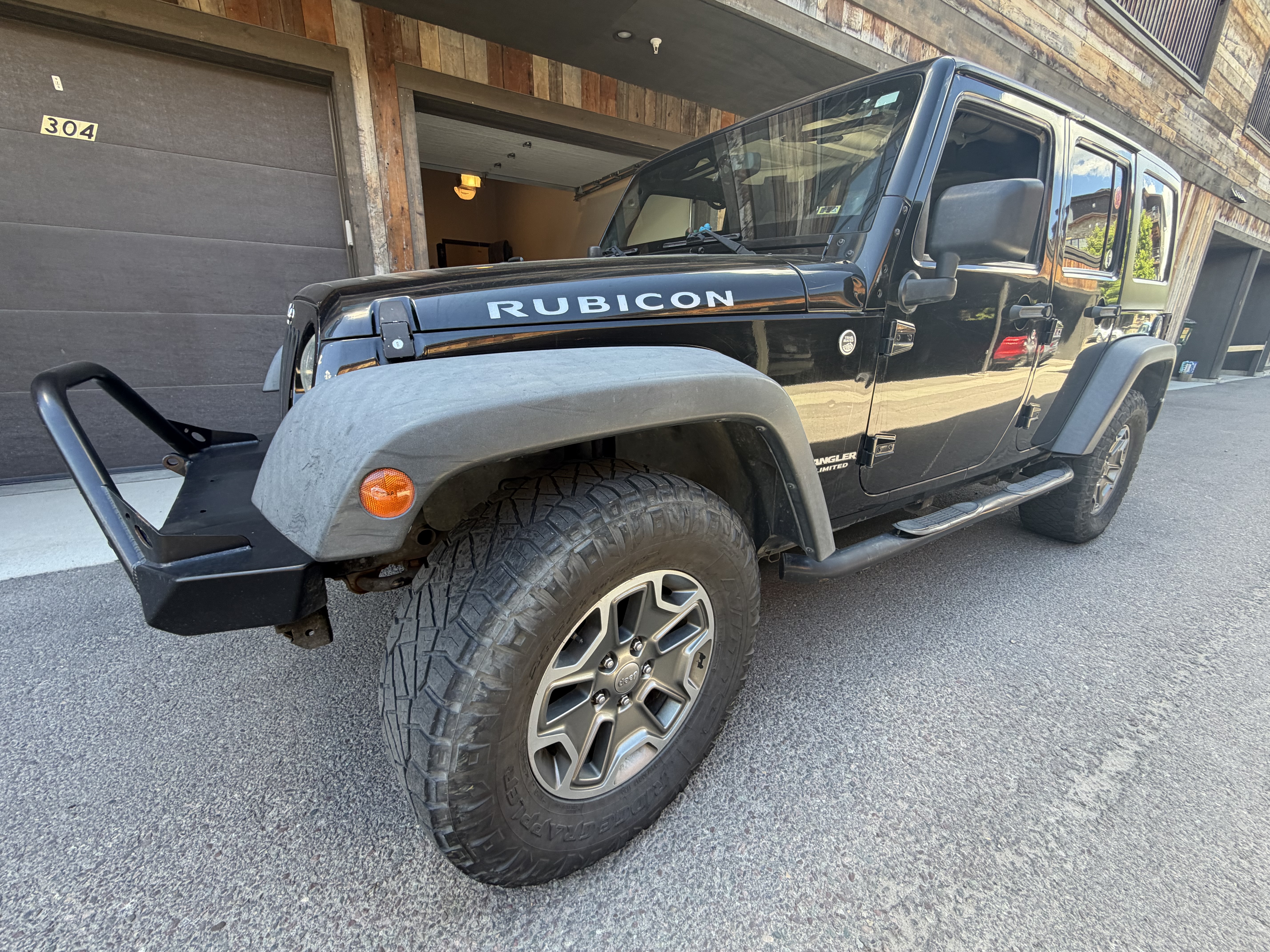 Used 2014 Jeep Wrangler Unlimited Rubicon w/ Max Tow Package AWD/4WD image 15