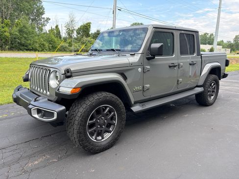 Used 2020 Jeep Gladiator Overland AWD/4WD image 1