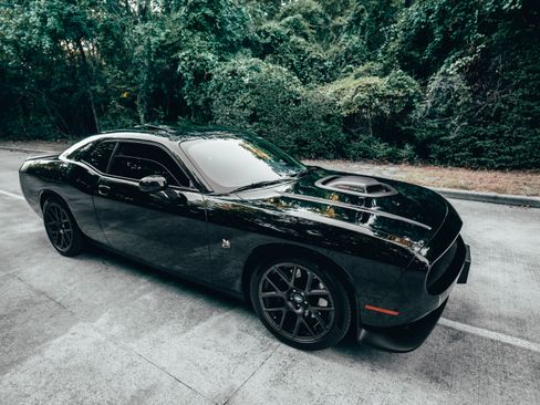 Used 2017 Dodge Challenger R/T Scat Pack image 18