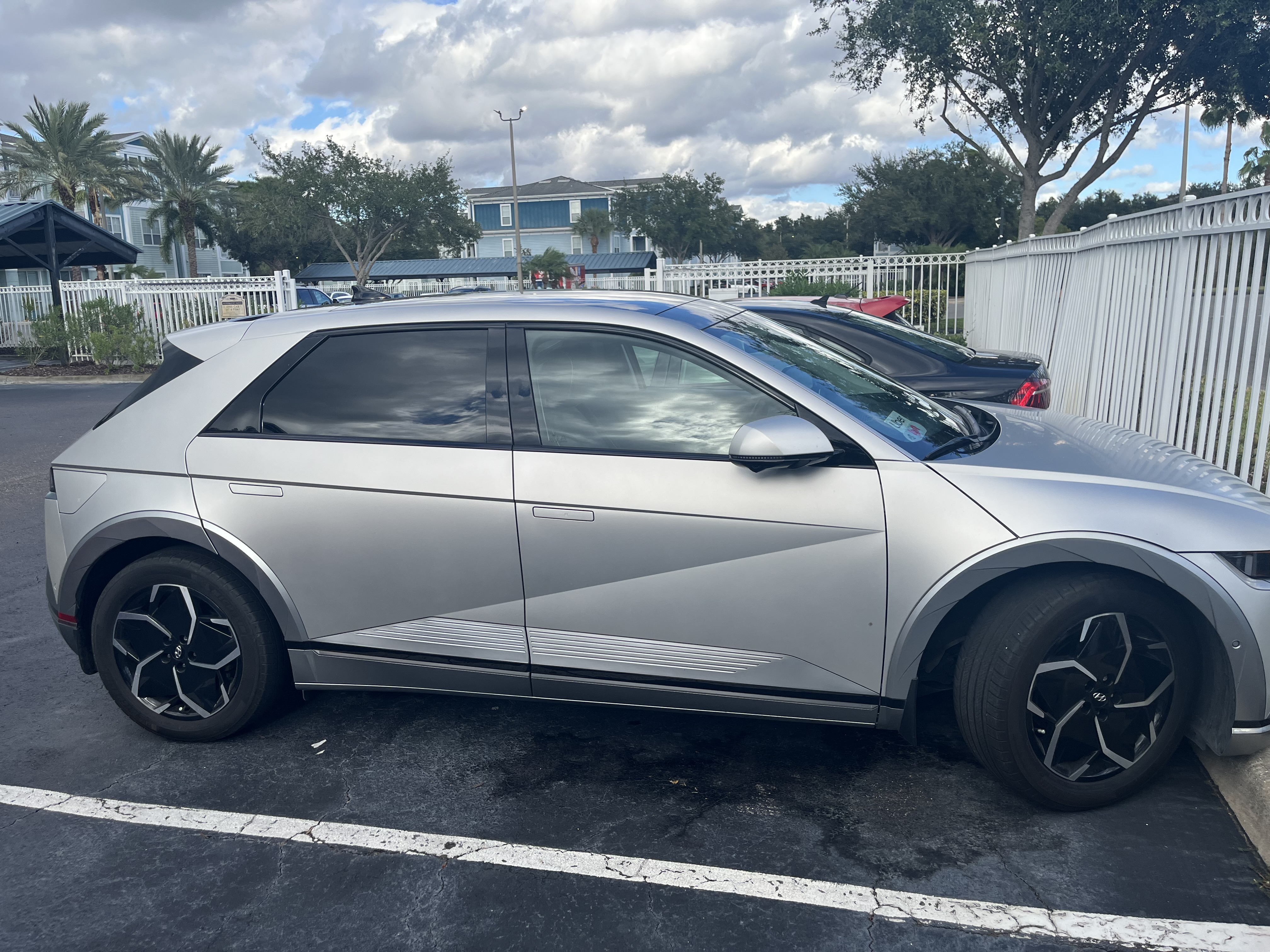 Used 2023 Hyundai Ioniq 5 Limited w/ Cargo Package RWD image 1