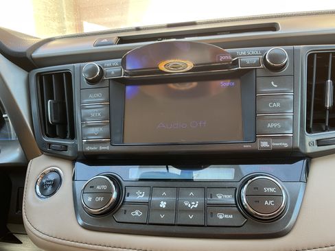 Used 2013 Toyota RAV4 Limited image 13