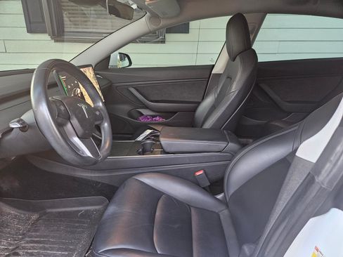 Used 2019 Tesla Model 3 Long Range image 8