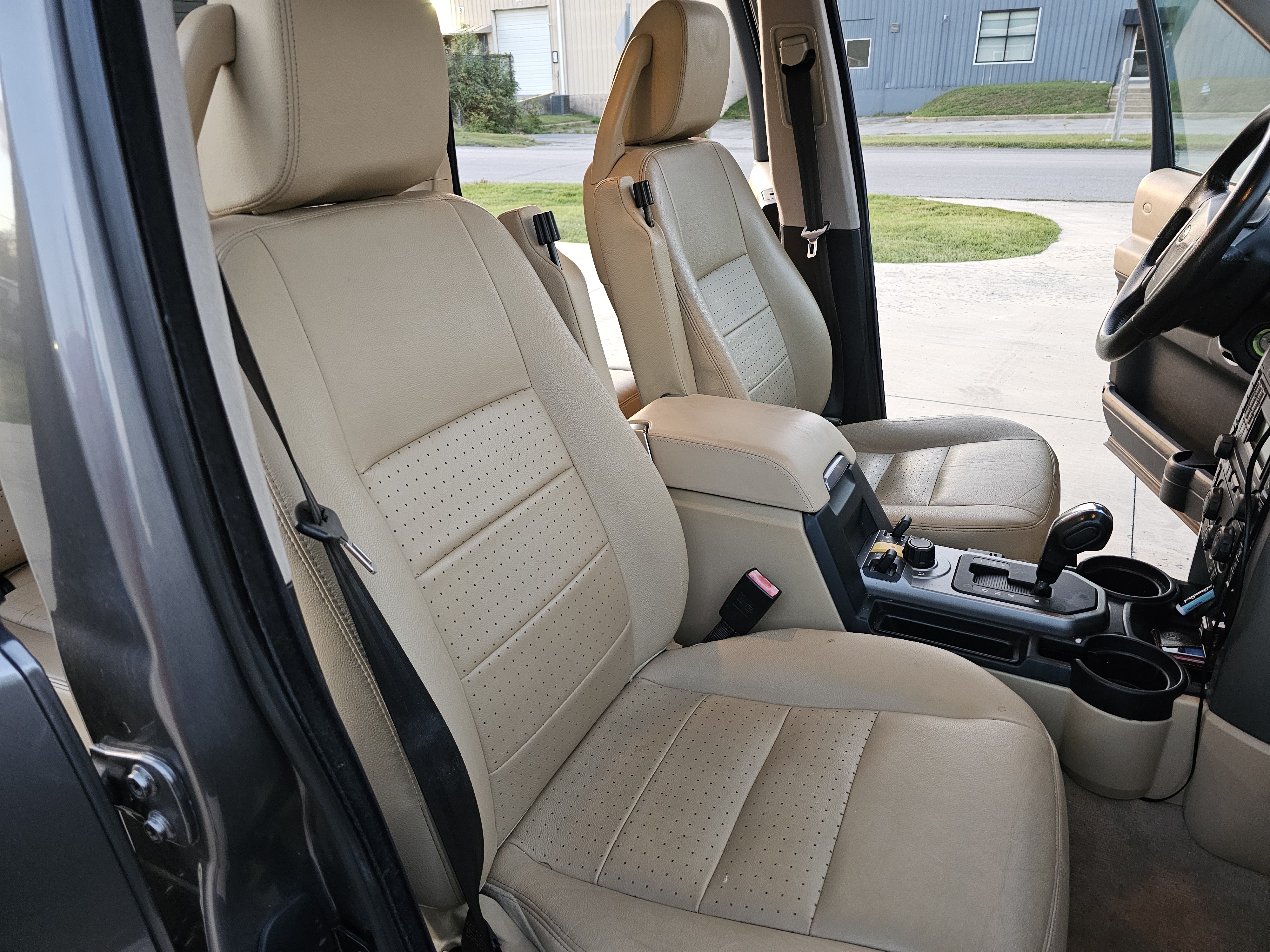 Used 2008 Land Rover LR3 SE AWD/4WD image 15