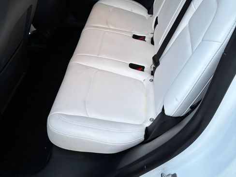 Used 2022 Tesla Model Y Long Range image 22