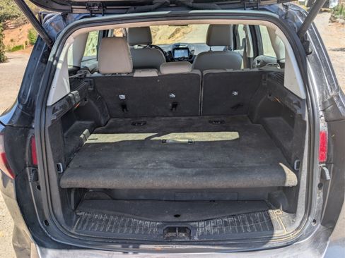 Used 2016 Ford C-MAX Energi SEL w/ Equipment Group 302A FWD image 17