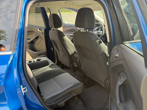 Used 2017 Ford Escape SE w/ Equipment Group 201A AWD/4WD image 15