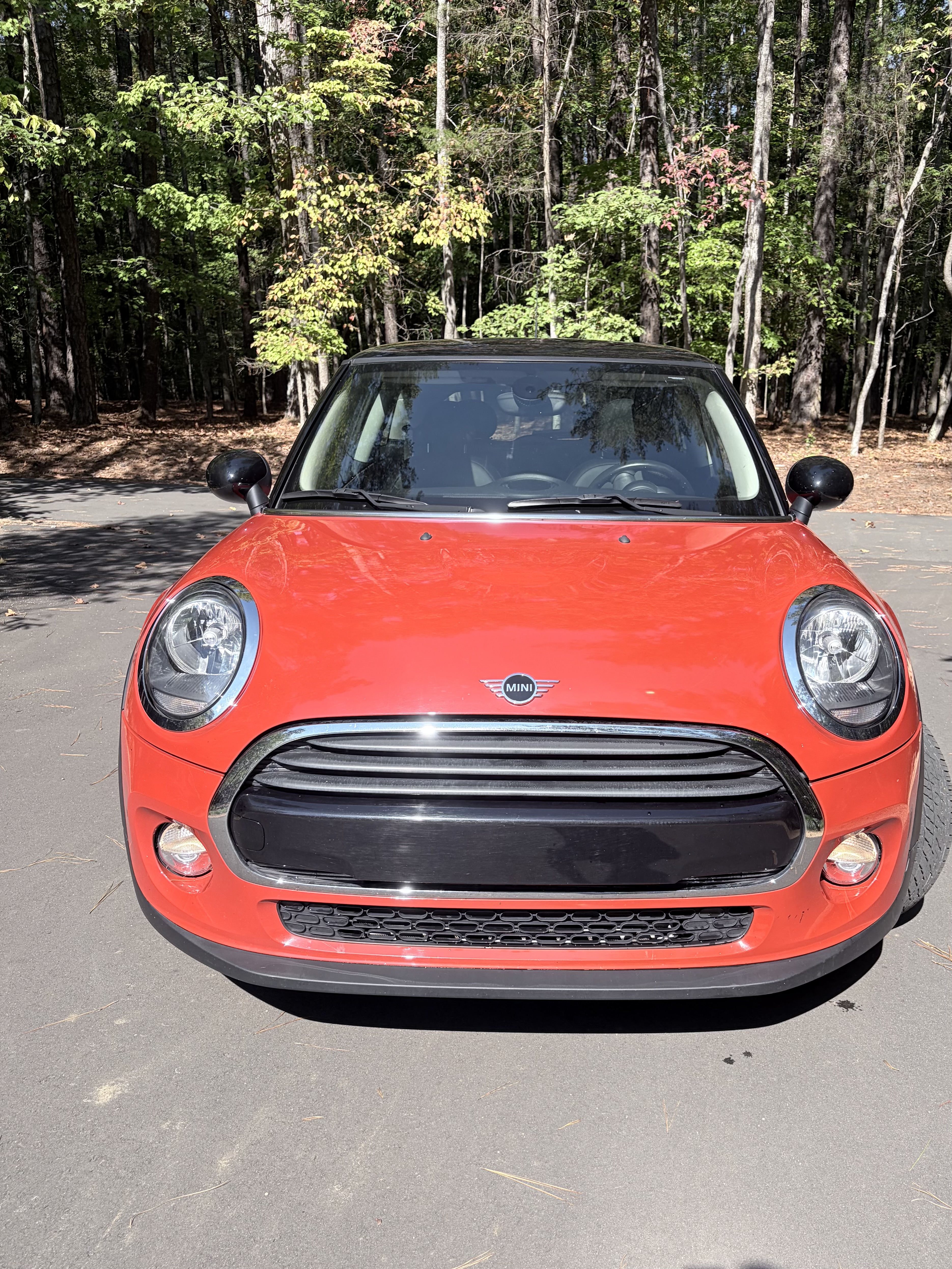 Used 2019 MINI Cooper 2-Door Hardtop FWD image 1