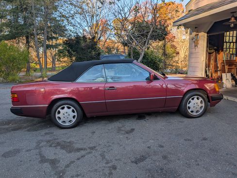 Used 1993 Mercedes-Benz 300 CE Convertible image 8