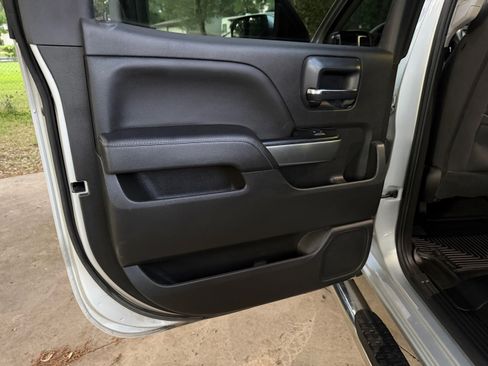 Used 2018 Chevrolet Silverado 1500 LT w/ LT Eassist Package image 9