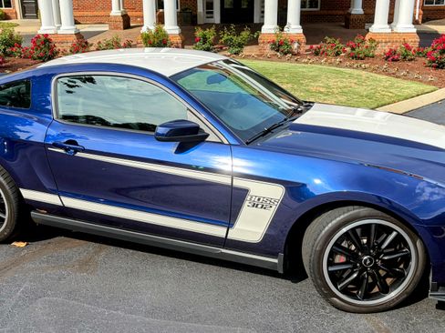 Used 2012 Ford Mustang Boss 302 w/ Boss 302 Accessory Pkg RWD image 2
