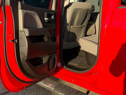 Used 2014 GMC Sierra 1500 SLE w/ SLE Value Package AWD/4WD image 8