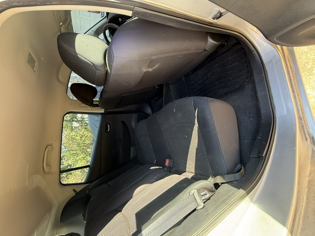 Used 2016 Nissan Leaf S w/ Charger Package FWD image 12