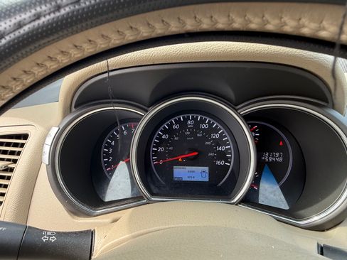 Used 2012 Nissan Murano SV AWD/4WD image 13