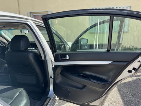 Used 2009 INFINITI G37 x Sedan image 10