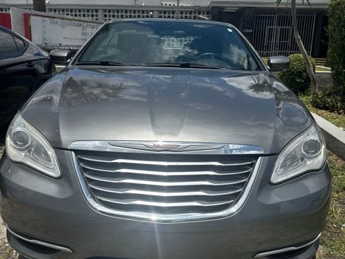 Used 2012 Chrysler 200 Touring image 8