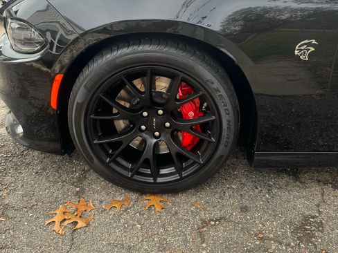 Used 2016 Dodge Charger SRT Hellcat w/ Harman/Kardon Audio Group image 6