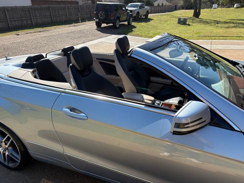 Used 2014 Mercedes-Benz E 350 E 350 Cabriolet 2D w/ Premium 1 Package image 8