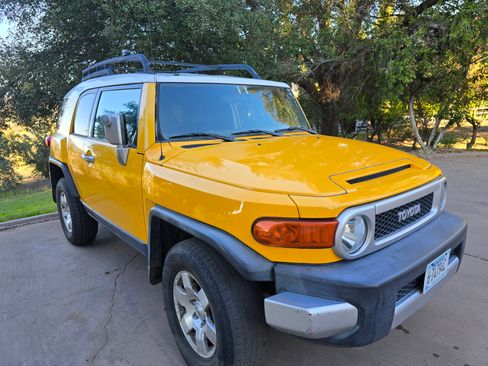 Used 2007 Toyota FJ Cruiser 4WD image 4