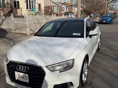 Used 2017 Audi A3 2.0T Premium w/ Convenience Package image 4