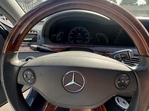 Used 2007 Mercedes-Benz S 550 image 11