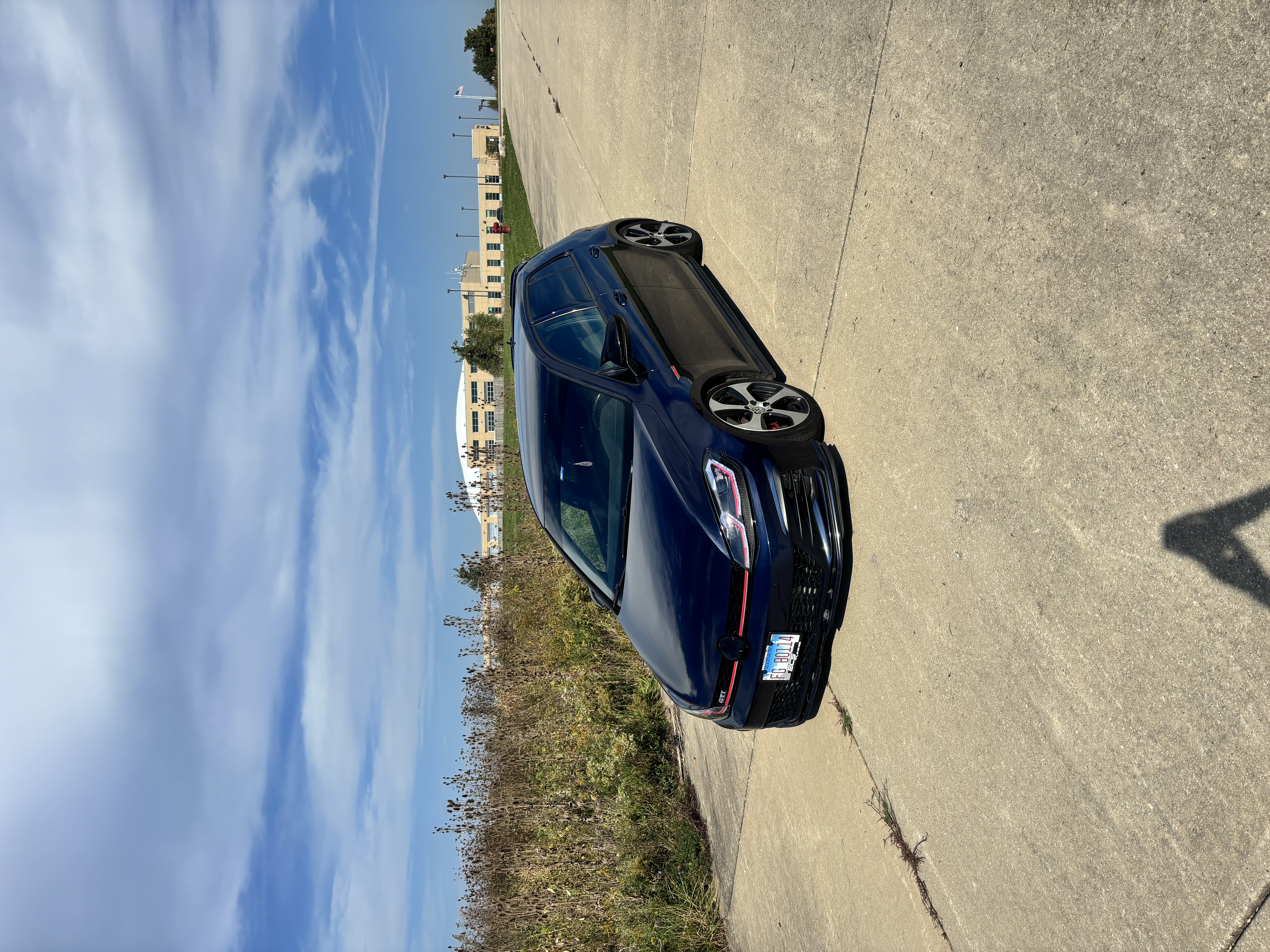 Used 2018 Volkswagen GTI S FWD image 1