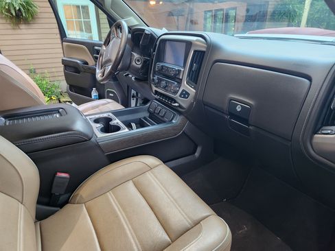 Used 2019 GMC Sierra 2500 Denali AWD/4WD image 10