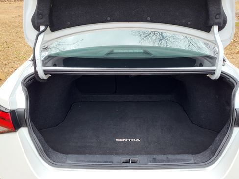 Used 2021 Nissan Sentra SV image 5