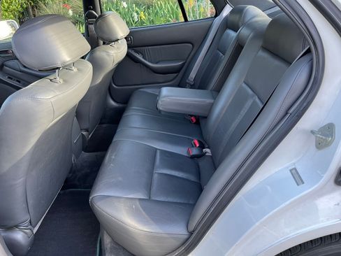 Used 1993 Toyota Camry XLE image 13