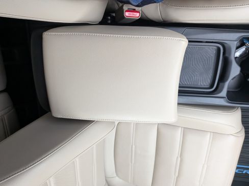 Used 2017 Honda CR-V Touring image 16