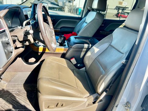 Used 2017 GMC Sierra 1500 SLT w/ SLT Preferred Package image 16