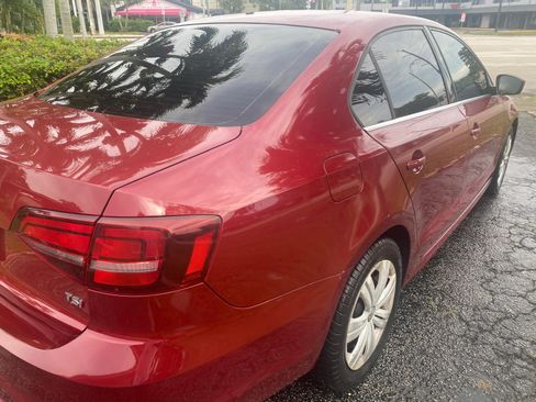 Used 2017 Volkswagen Jetta S image 19
