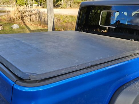 Used 2021 Jeep Gladiator Rubicon image 10