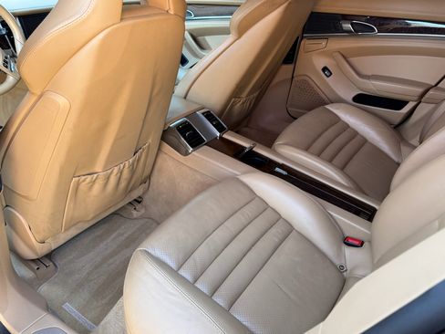 Used 2010 Porsche Panamera S image 12