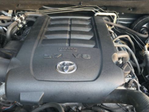 Used 2012 Toyota Sequoia Platinum image 7