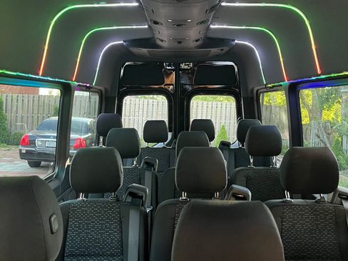 Used 2023 Mercedes-Benz Sprinter 2500 image 29