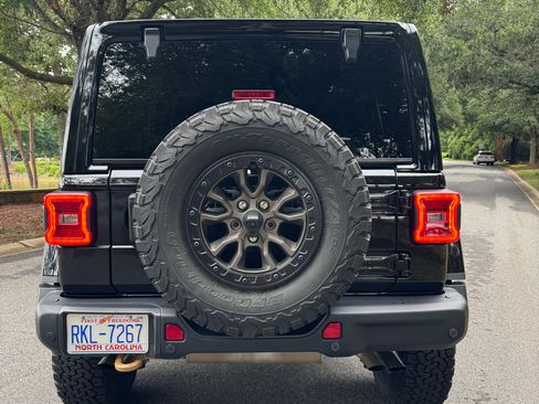 Used 2021 Jeep Wrangler Unlimited Rubicon AWD/4WD image 5