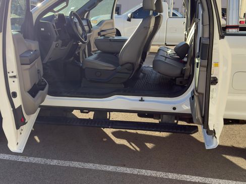 Used 2017 Ford F250 XL image 9