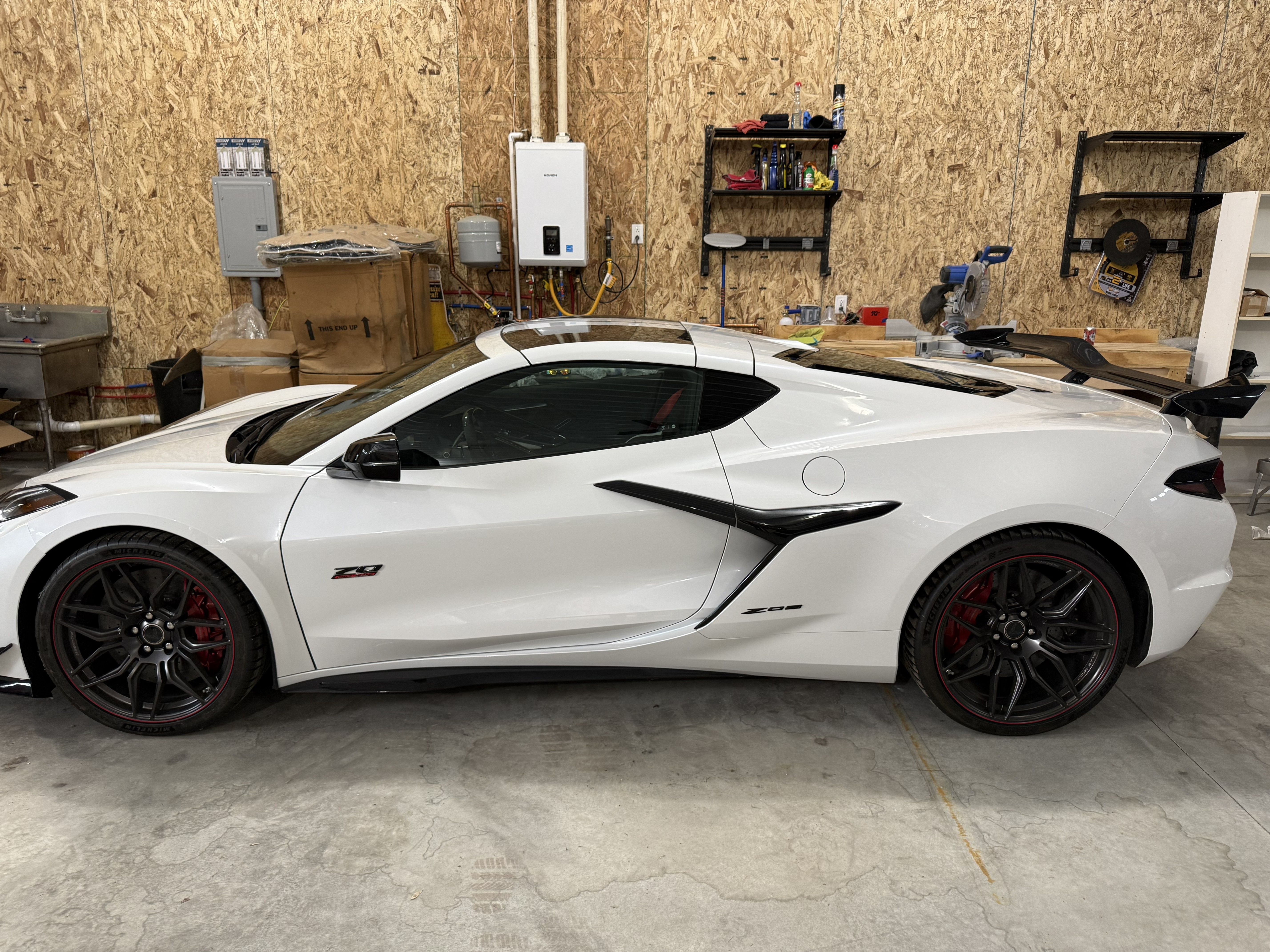 Used 2023 Chevrolet Corvette Z06 RWD image 5
