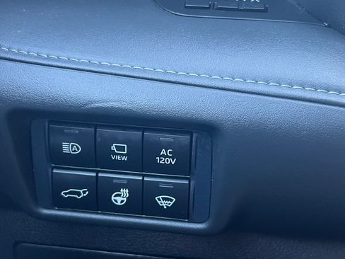 Used 2021 Toyota Highlander Limited AWD/4WD image 17