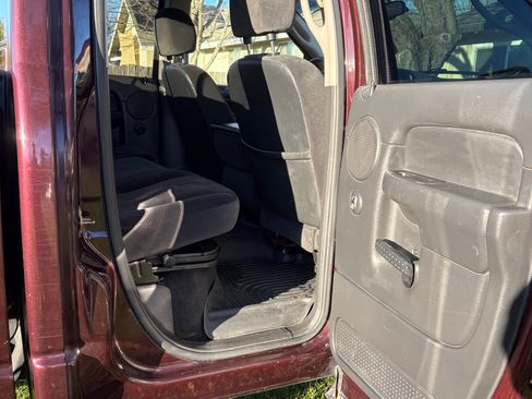 Used 2005 Dodge Ram 2500 Truck SLT w/ Quad Cab Big Horn Value Group image 18